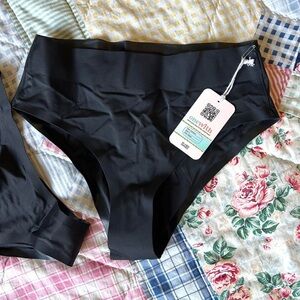 One With Swim seamless bikini bottoms